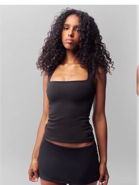 Guizio Micro Mini Stretch Skirt in Black